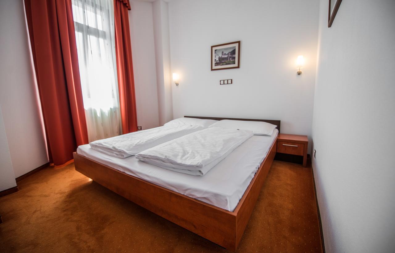 Garni Hotel Praha 트렌시안스케테플리스 외부 사진