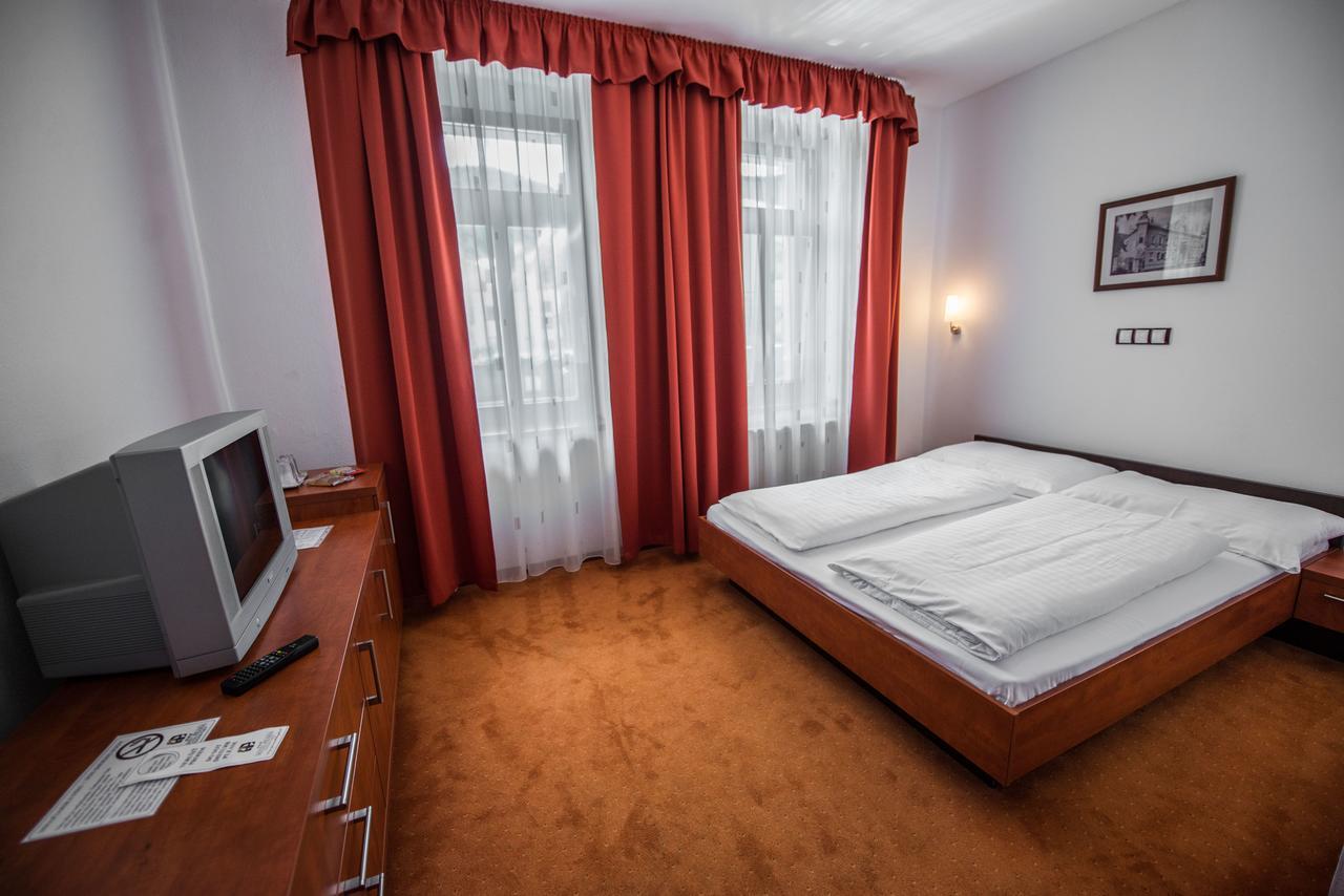 Garni Hotel Praha 트렌시안스케테플리스 외부 사진
