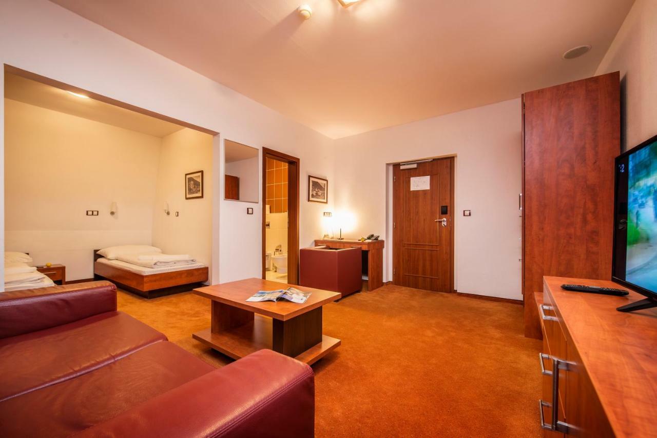 Garni Hotel Praha 트렌시안스케테플리스 외부 사진